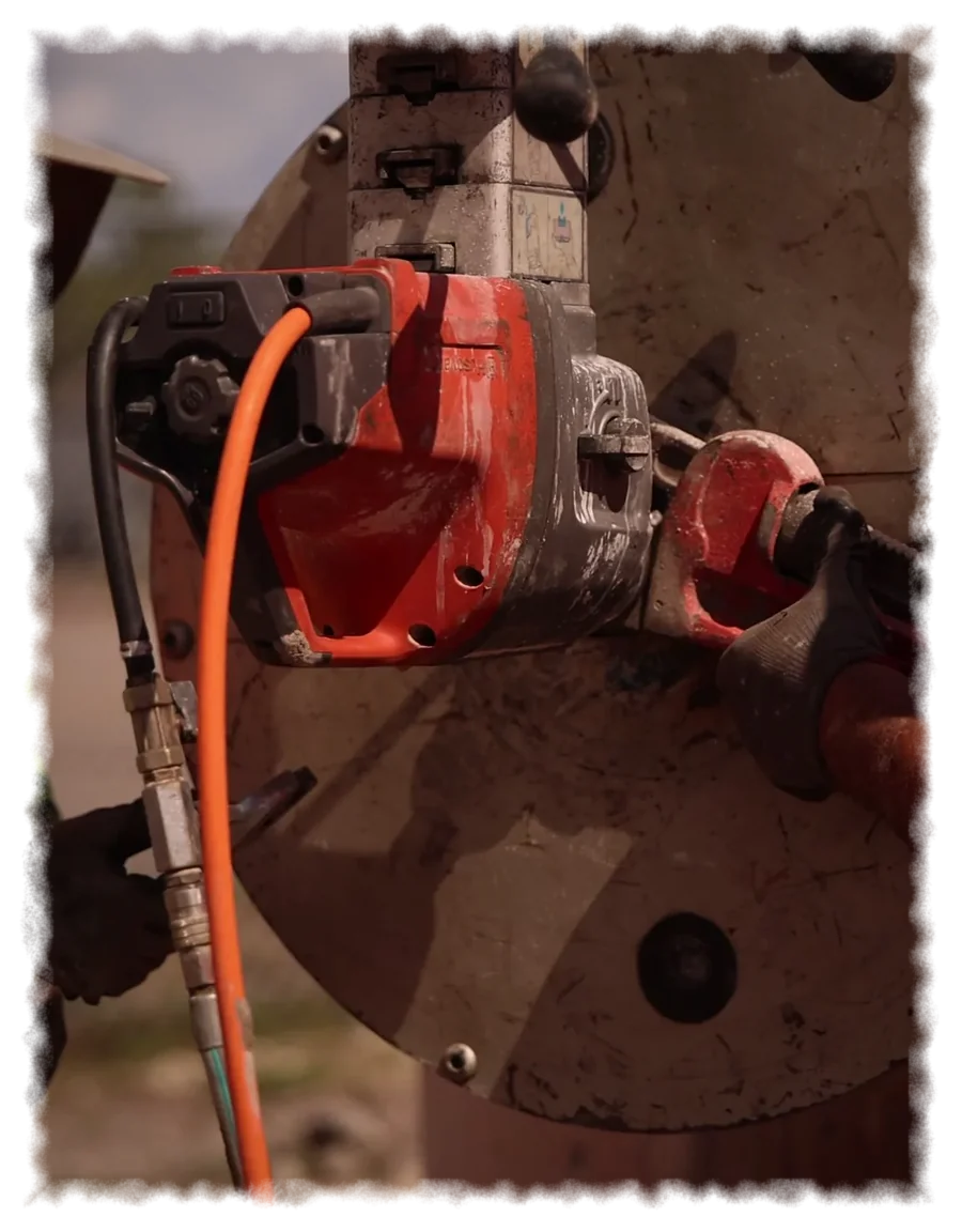 Saw: Wall, flat and wire sawing, Cougar Companies crew